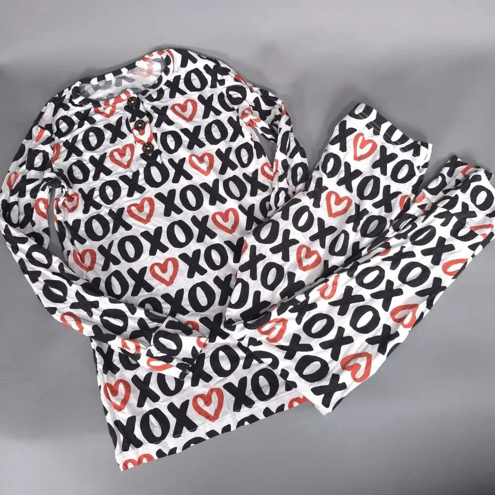 GIGI‎ AND MAX Girls Pajama Size 8Y Set XOXO Heart Long Sleeve Top Pants